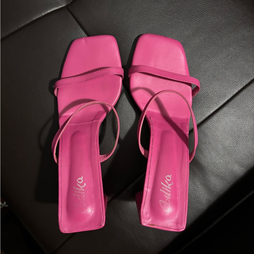 Pink heels - Picture 2 of 2